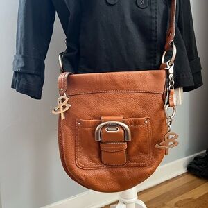 B. Makowsky Westbourne Pebble Leather Convertible Crossbody Bag